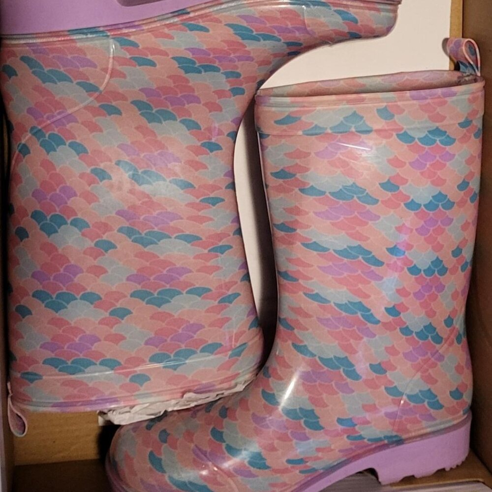 "MERMAID QUEEN" LITTLE GIRL MULTI-COLOR PRINTED RAINBOOTS - SIZE 13 - NWOT